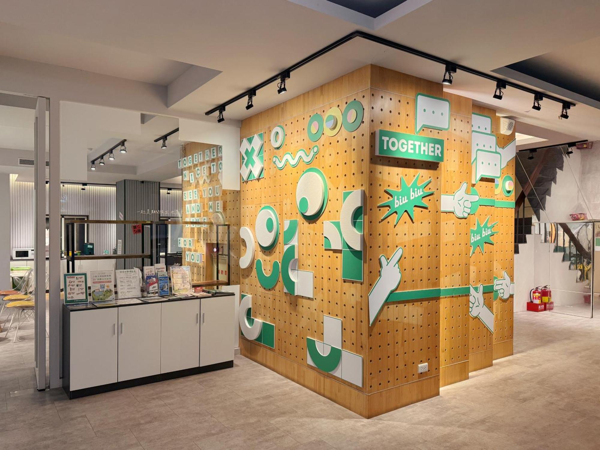 Together Hotel Hualien Zhongshan Екстериор снимка