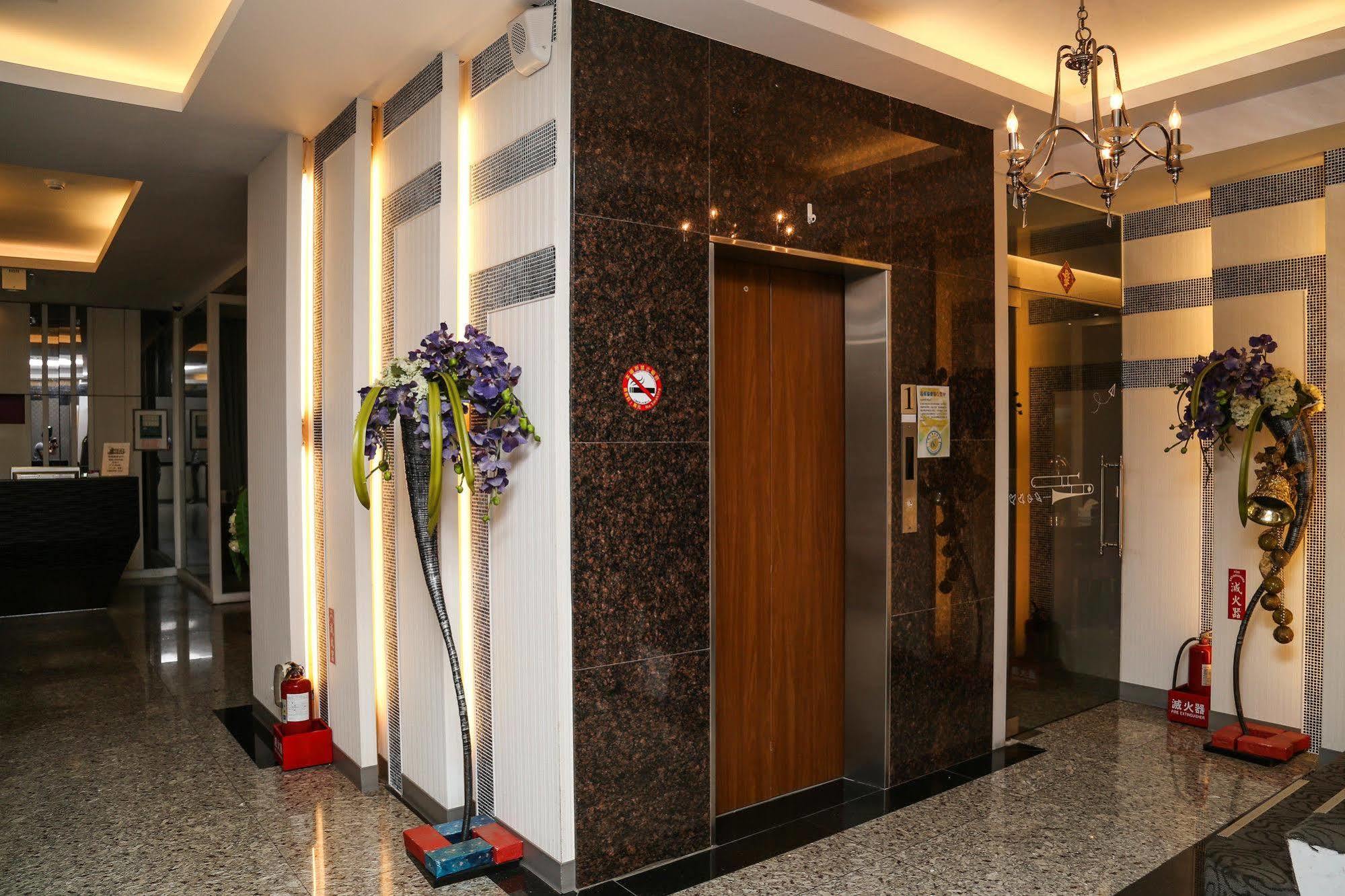 Together Hotel Hualien Zhongshan Екстериор снимка