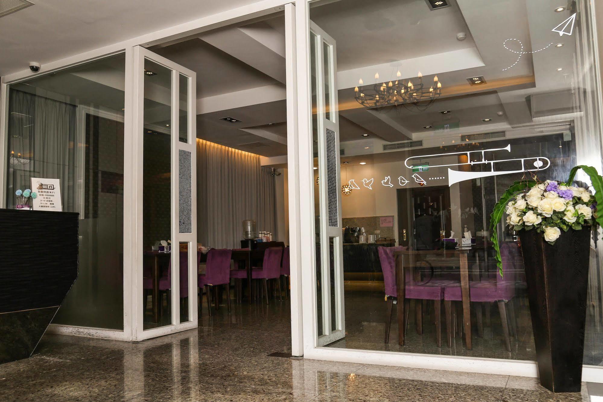Together Hotel Hualien Zhongshan Екстериор снимка