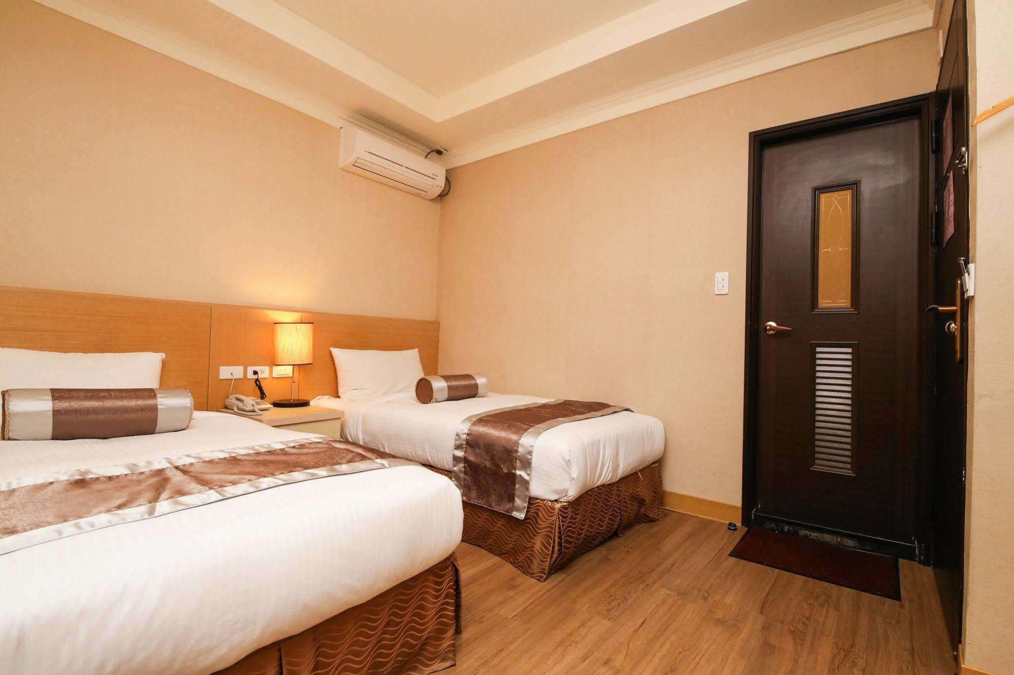 Together Hotel Hualien Zhongshan Екстериор снимка