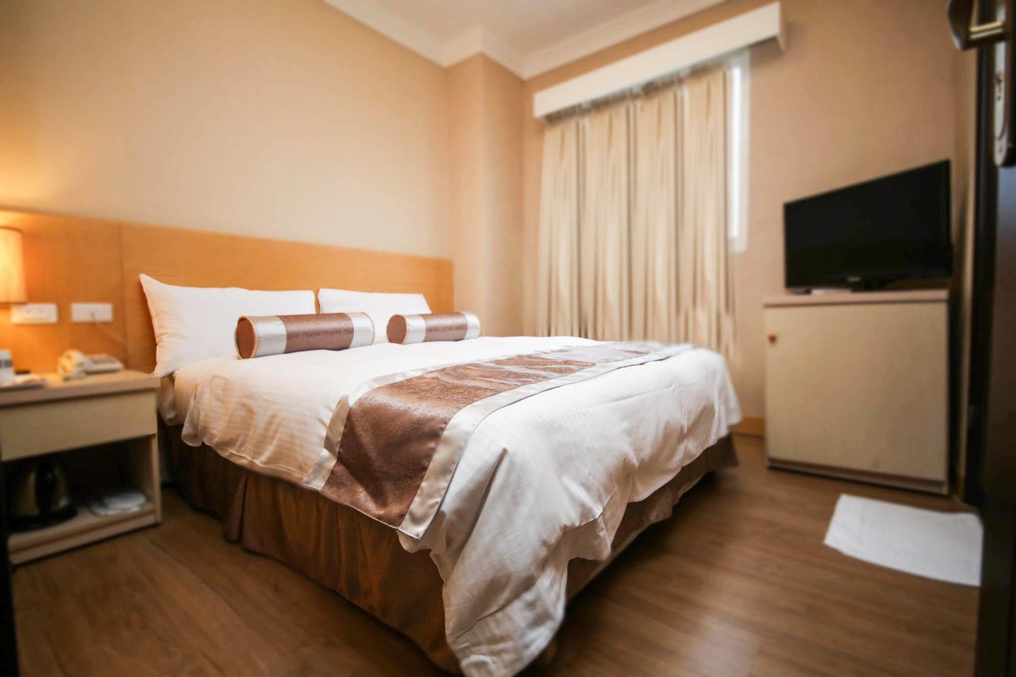 Together Hotel Hualien Zhongshan Екстериор снимка